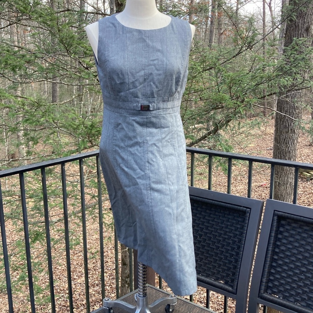 Tahari Arthur S. Levine Essentials gray dress sz. 12